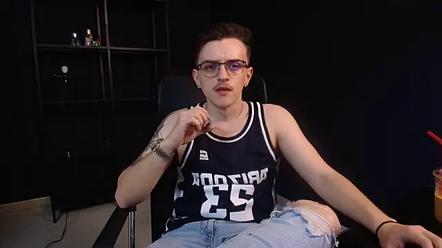 FelixStarkk 在線直播表演