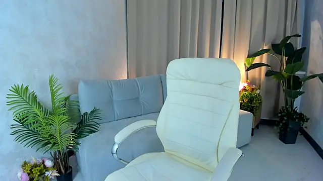 LeticiaRomano Chat XXX live