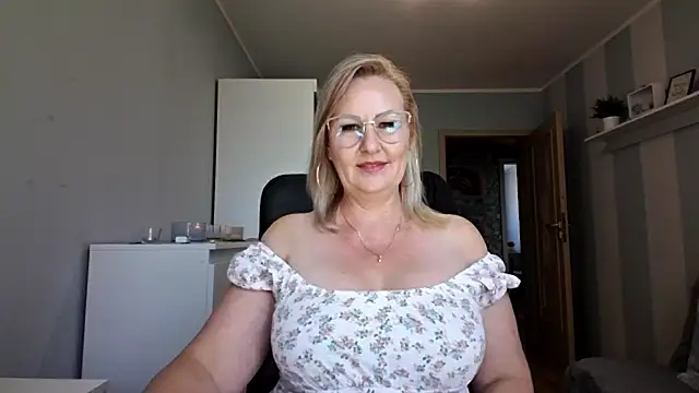 DianaLive's Live XXX Chat