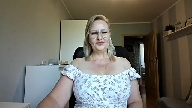 XXX chat uživo modela DianaLive