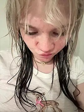 Cutiepiespanks' Live XXX Chat