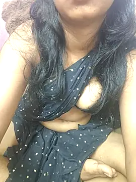 ravalicute__ Show in webcam