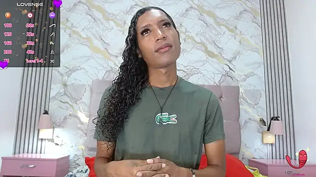 Онлайн чат XXX Mia_Hiills