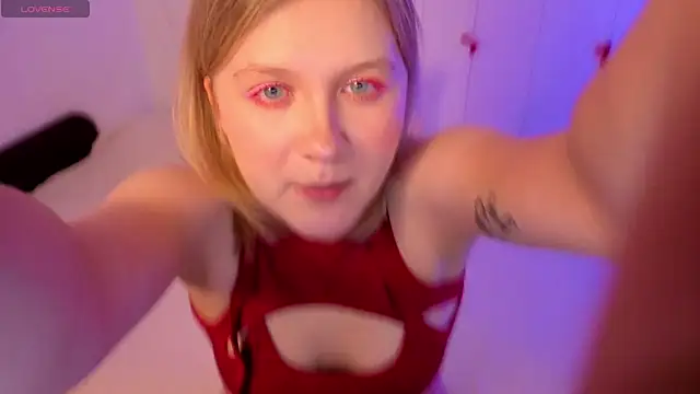 XXX chat uživo modela leazy_peazy