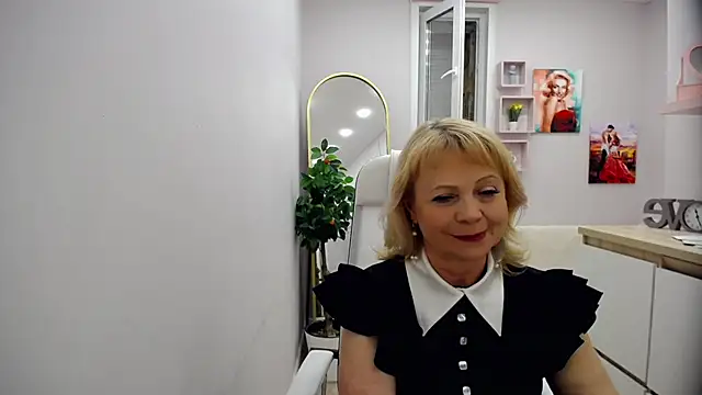 Milla_Cutie18's Webcam Show