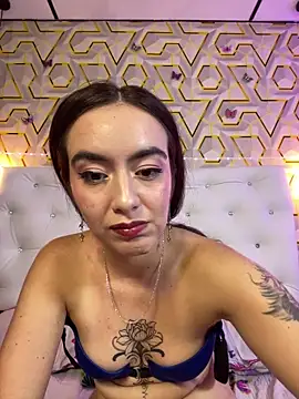 XXX chat uživo modela MelanyyJhonson15