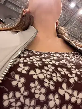 LeiaMood Adlı Modelin Canlı XXX Sohbeti