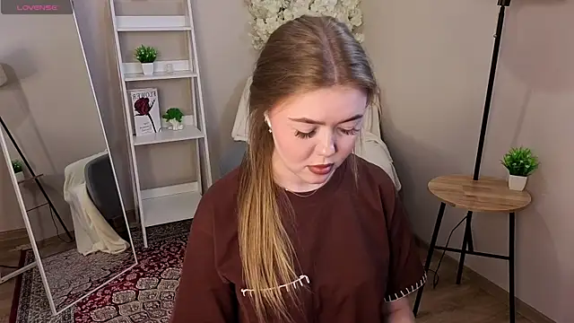 BlondeLina – Naživo XXX chat