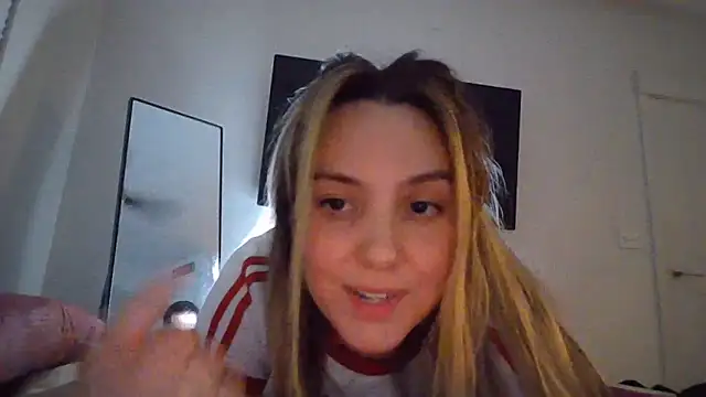 Magentavixen21 Show in webcam