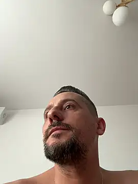 InsaneMattt Pertunjukan Webcam