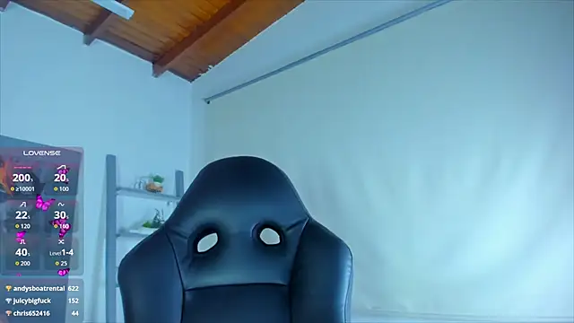 Chat +18 de AlessiaMarcu- ao vivo