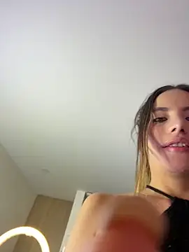 Sweet_ivonny's Webcam Show
