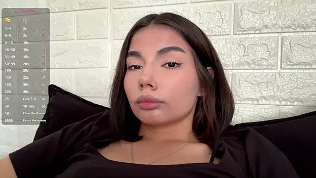 Chat +18 de MarylnMonnier ao vivo