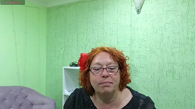 Fara_Flutte élő XXX-chatje