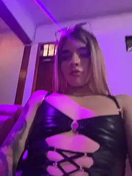 Chat +18 de Valery2_salazar ao vivo