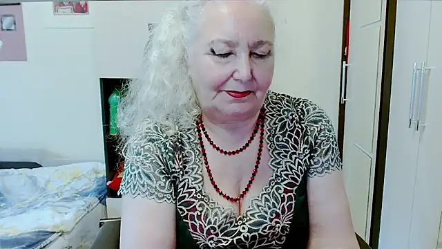 GrannyAlisan Webbikameraesitys