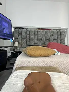 amara_wet04's Webcam Show