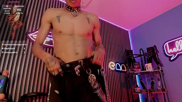 Maximoking26 Show in webcam