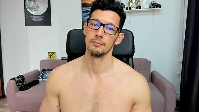 BrutusK08 Webcam show