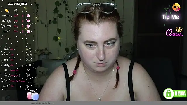 Chat +18 de Alicia_love00 ao vivo