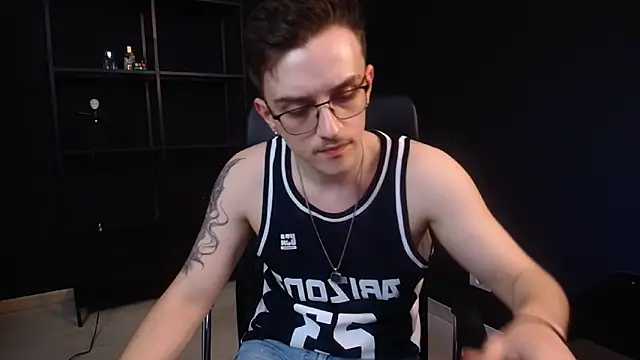 Chatroom XXX en direct de FelixStarkk