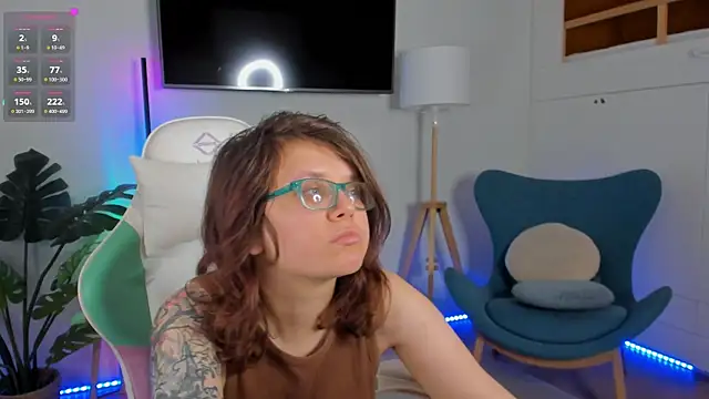 Ariell_Mini: απευθείας συνομιλία ΧΧΧ