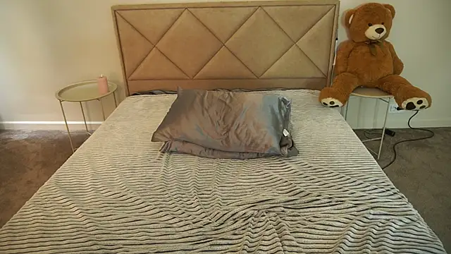 CyrenaLuxe Live XXX-chat