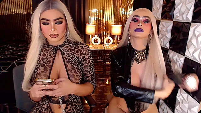 Živý XXX chat MonstrousCockDiva