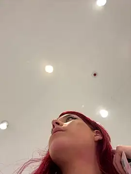 RiriRoseey live XXX chat