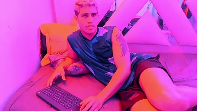 dominic_connorn Live XXX chat