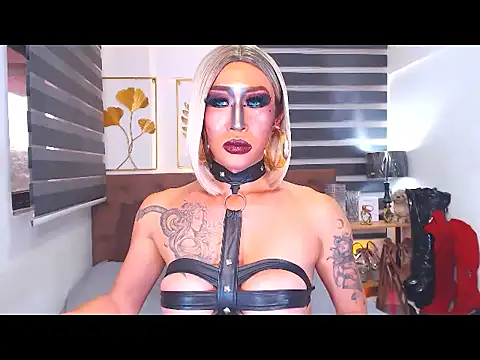 DominateMistressTania's Live XXX Chat