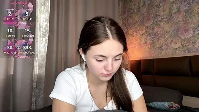 LoraDavi's Live XXX Chat