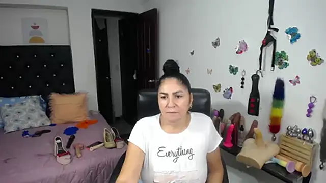 mature_bigboobs10 élő XXX-chatje