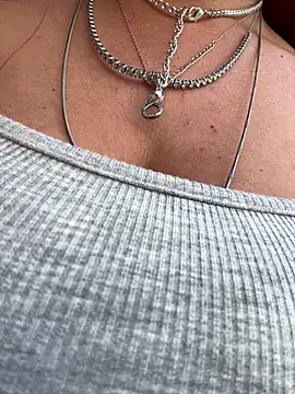 Živý XXX chat RiriRoseey