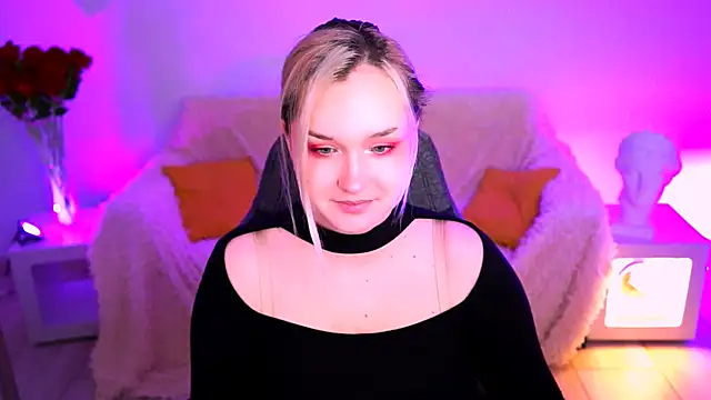 ViolettWoods' Live XXX Chat
