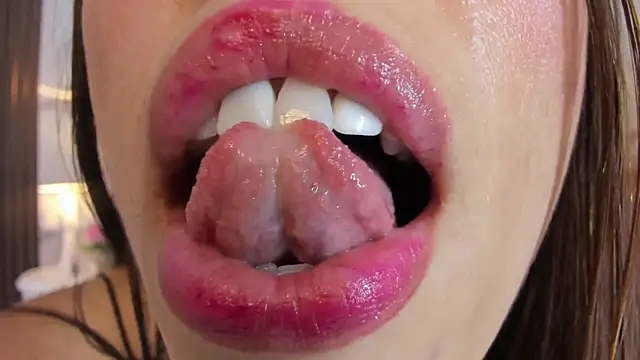 hannahill69's Live XXX Chat