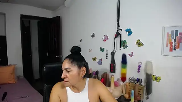 mature_bigboobs10's Live XXX Chat