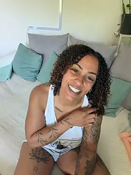 SweetPetiteNoir Webcamshow