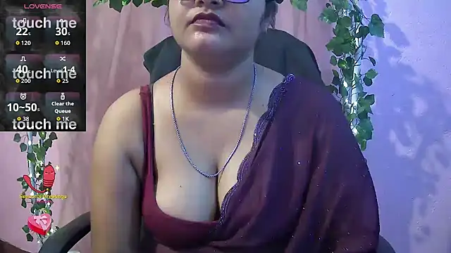 Pari-newn Live XXX chat