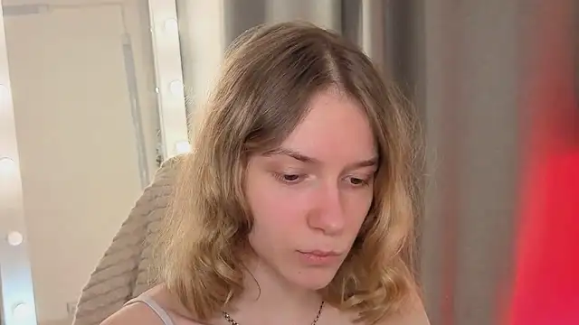 Онлайн чат XXX MilanaRayy