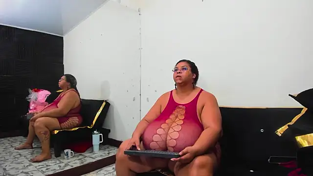 Chat XXX en directo de Lynn_Jones