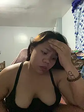 _UrSingleMamiBella_ Chat XXX live
