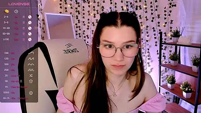 LinaBlossom_ Chat XXX in diretta