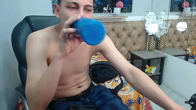Ethanx18_ Live XXX-Chat