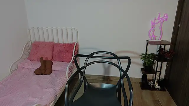 XXX chat uživo modela Emerald_Sparkles_