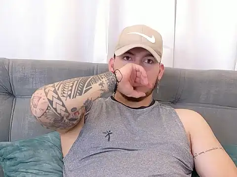 JaxRagnar's Live XXX Chat