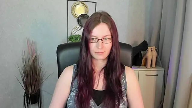 XXX chat uživo modela emmaxDelight