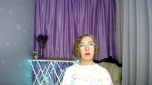 queen_a_n_i Webcamshow