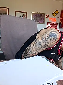 Mr_Graffitimile Live XXX-Chat