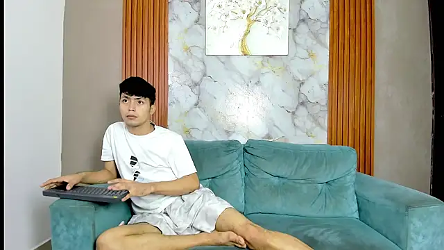 VERY_HOT_GUYS webkamerás műsora